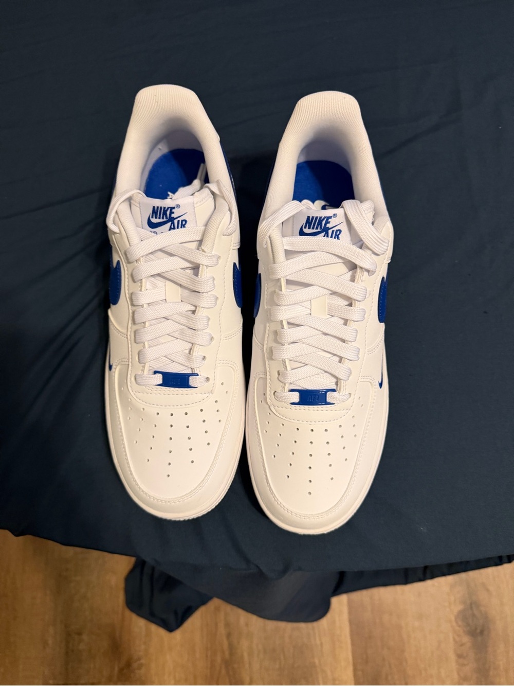 Nike Men’s White and Blue Low-Air force 1